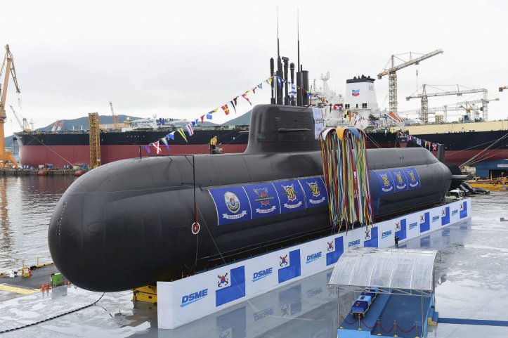 South Korean shipbuilder DSME launched the first KSS-III submarine for the Republic of Korea Navy in September 2018. DSME's major shareholder, the Korea Development Bank, agreed on 31 January to sell the company to rival shipyard Hyundai Heavy Industries. (RoKN)