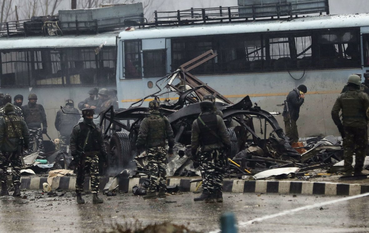 Dozens of Indian paramilitary personnel were killed on 14 February as a result of a suicide car bombing in Indian-administered Kashmir. (STR/AFP/Getty Images)