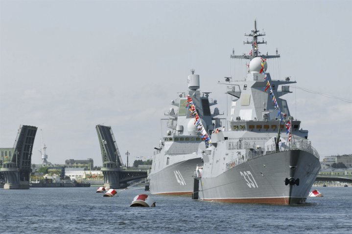 
        First-in-class Project 20385 corvette 
        Gremyashchiy
         in Russia’s Navy Day parade rehearsal in St Petersburg on 25 July. 
       (Russian MoD)