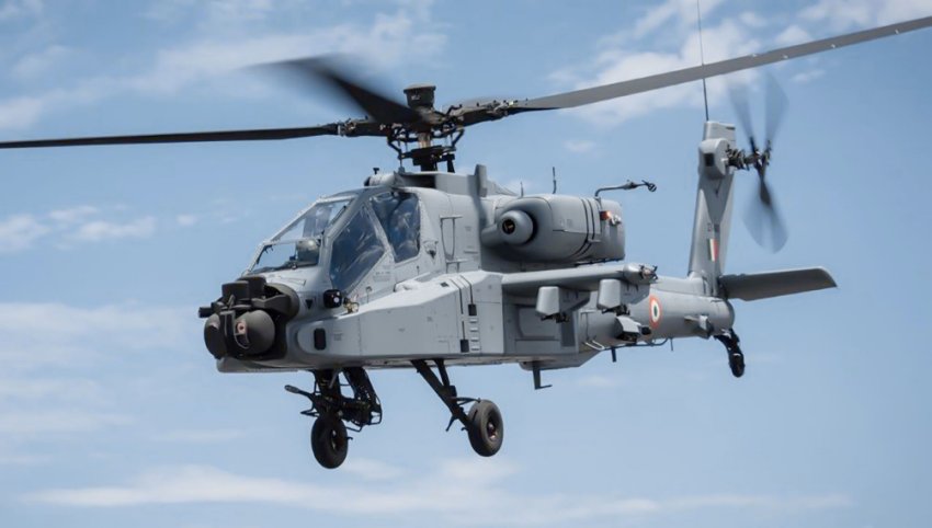 An Apache Guardian attack helicopter for the IAF is seen here conducting flight manoeuvres at the Boeing production facility in Mesa, Arizona. The second batch of four Apache Guardians for the IAF arrived in India on 30 July. (Boeing)