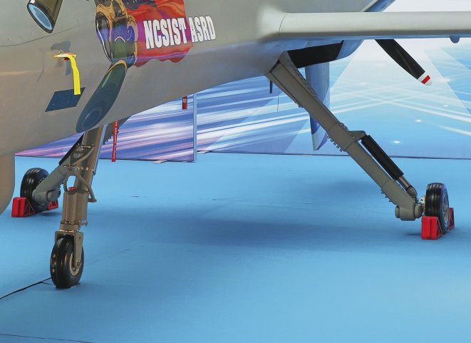 Reinforced landing gear and additional flow measurement probes can be seen on NCSIST’s MALE UAS mock-up, indicating a mature design that places emphasis on reliable operation. (IHS Markit/Kelvin Wong)
