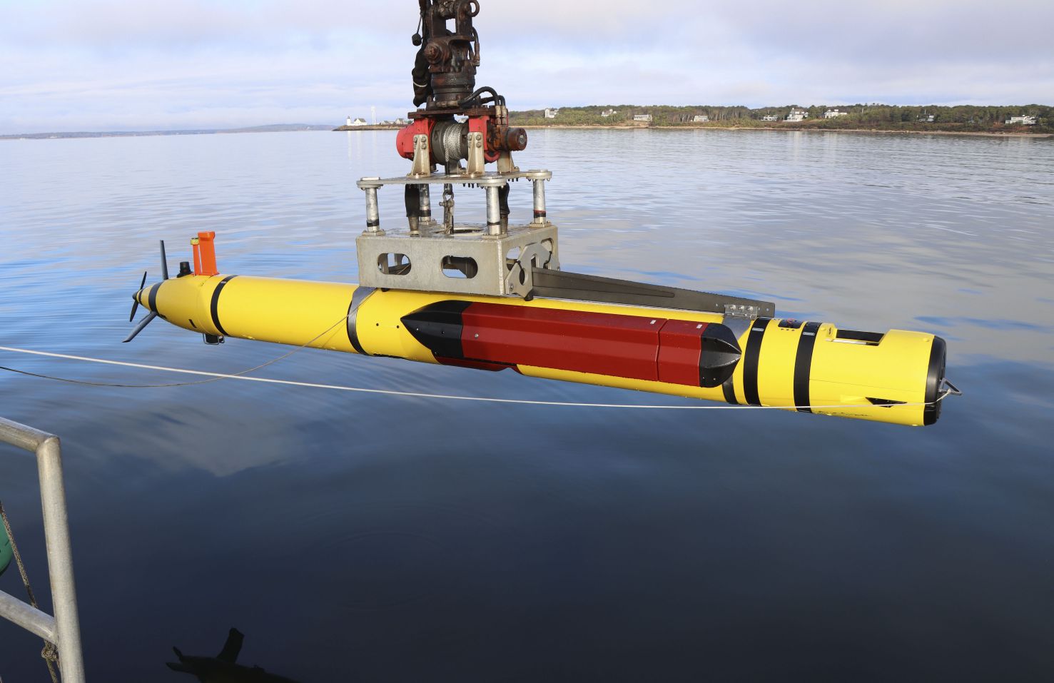 A Hydroid REMUS 600 unmanned underwater vehicle is pictured fitted with an HISAS 2040 synthetic aperture sonar.  (Hydroid)