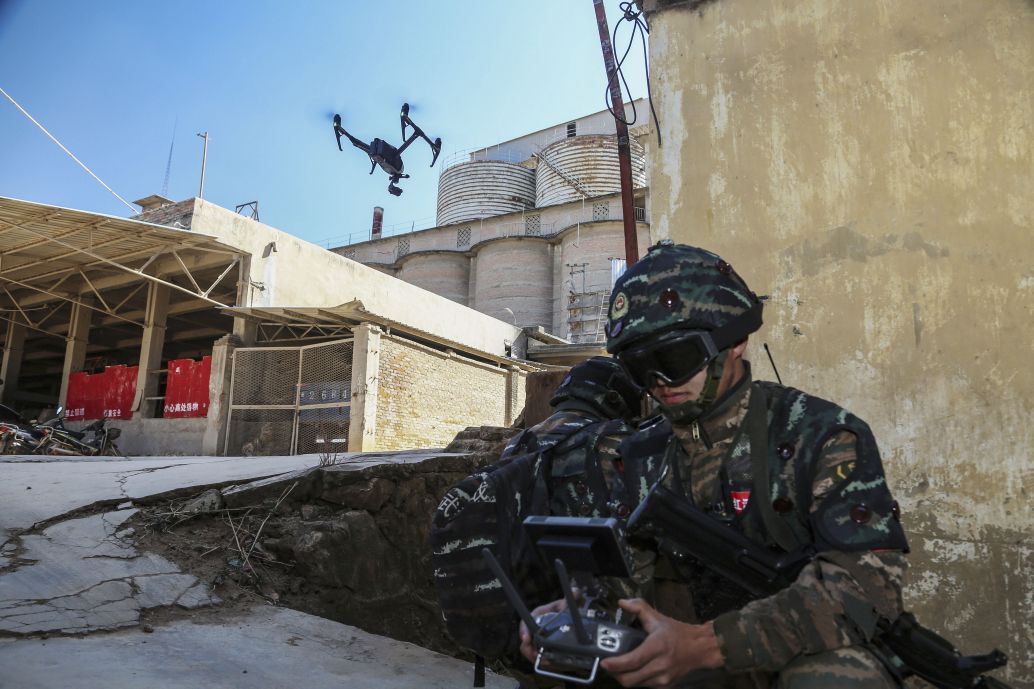 A PAP special operations soldier is seen here controlling a small reconnaissance UAV during a counter-terrorism training exercise held in southern China in late December 2019. (Via eng.chinamil.com.cn)