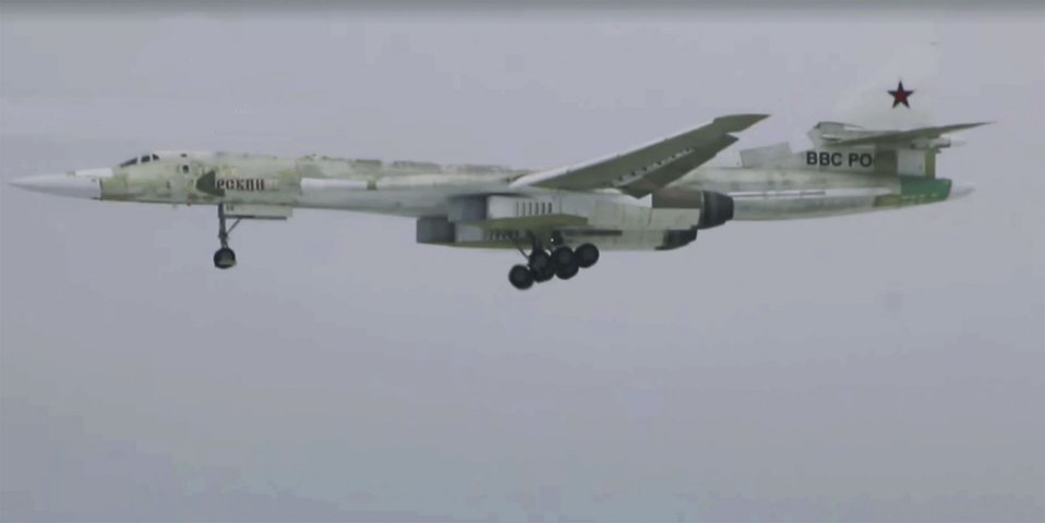 Maiden Flight For Upgraded Tu-160M Bomber