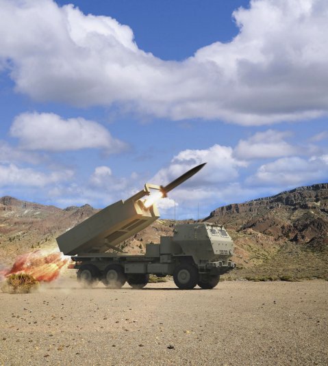 Raytheon is proposing its DeepStrike for the US Army’s PrSM replacement requirement. However, “technical problems” have prevented the company from conducting a test flight for the service as part of the ongoing competition. (Raytheon)