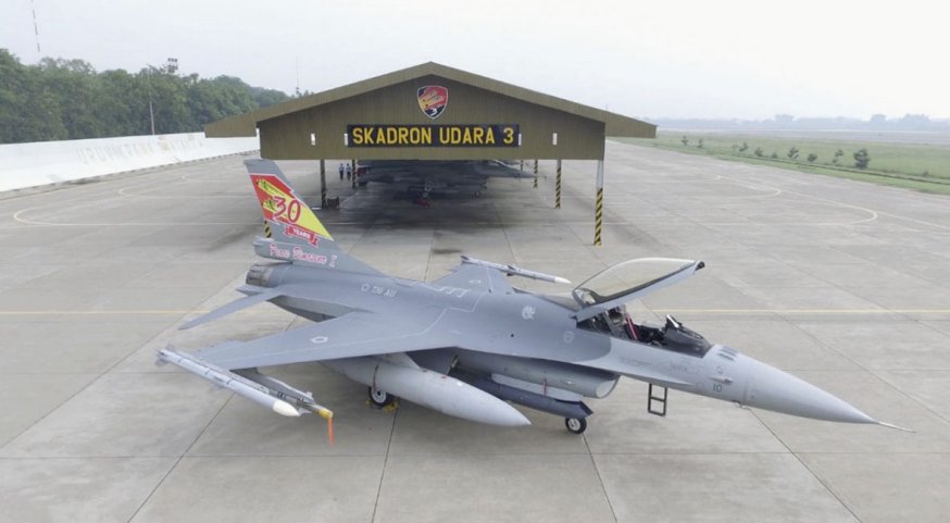 Indonesia Debuts Upgraded F-16 In New Livery Scheme